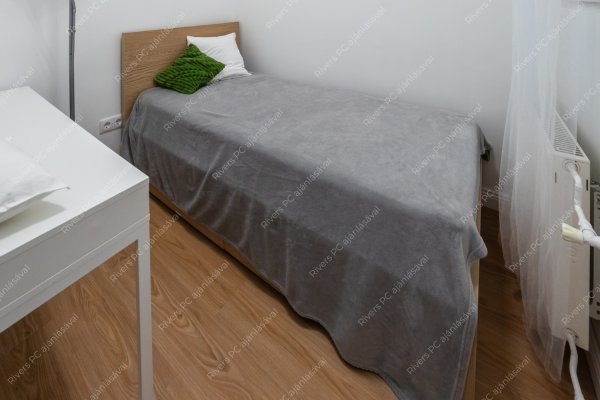 V. kerület, Október 6. utca - Eladó tégla lakás